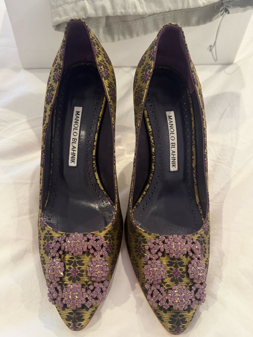 Brand New in Box - Never Been Warn - Manolo Blahnik Hangisi Brocade Heels